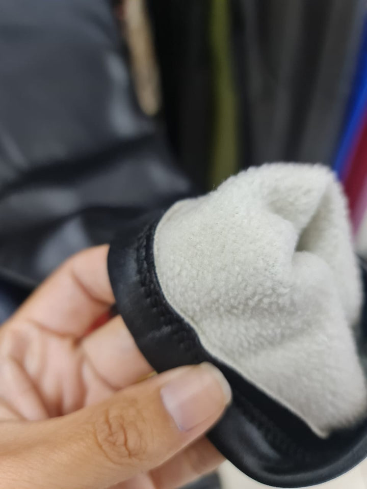 LEGGIN EFECTO CUERINA CON CARNERITO POR DENTRO